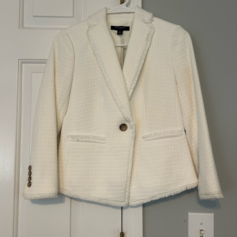 Ann Taylor Cream Textured Blazer